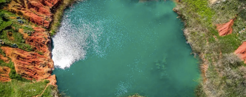 Cava di bauxite a otranto salento