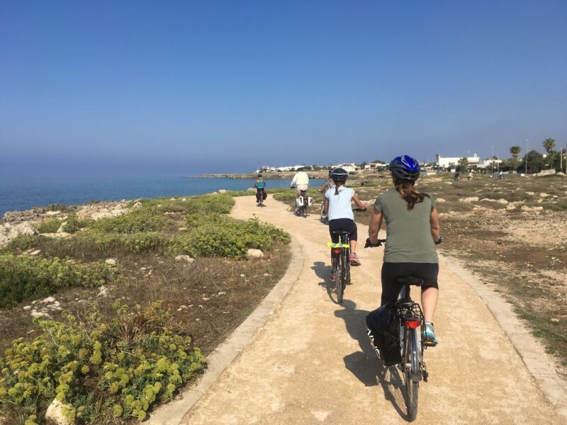 Escursione in bici a Gallipoli tra terra e mare