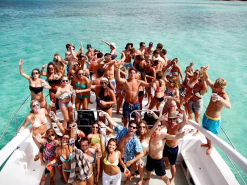 Gita barca eventi privati porto cesareo salento