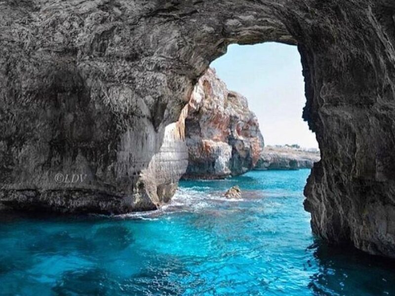 Grotta costa escursione mare