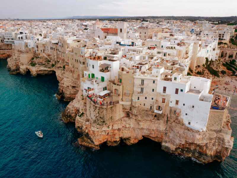 Polignano mare tour catamarano privato