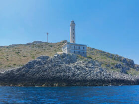 2 faro punta palascia salento gite in barca