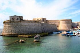 Castello gallipoli sant andrea tour