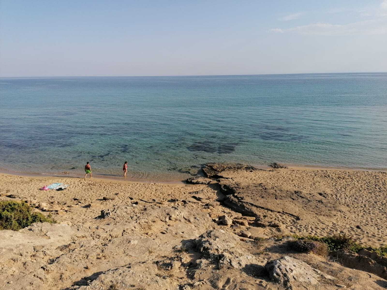 Spiaggia mirante scogliera