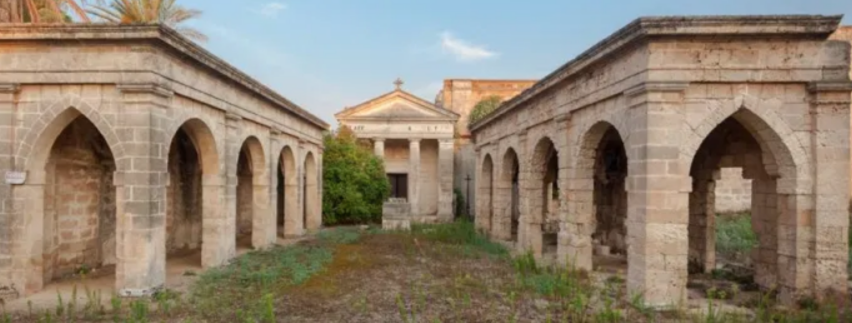 villa Montoto, una bellissima struttura con l'unico esempio pregiato di gairdino